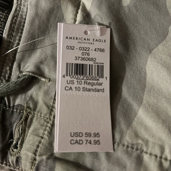 🆕 brand new with tags. American Eagle camo cargo jogger. Size 10R - Picture 3 of 3